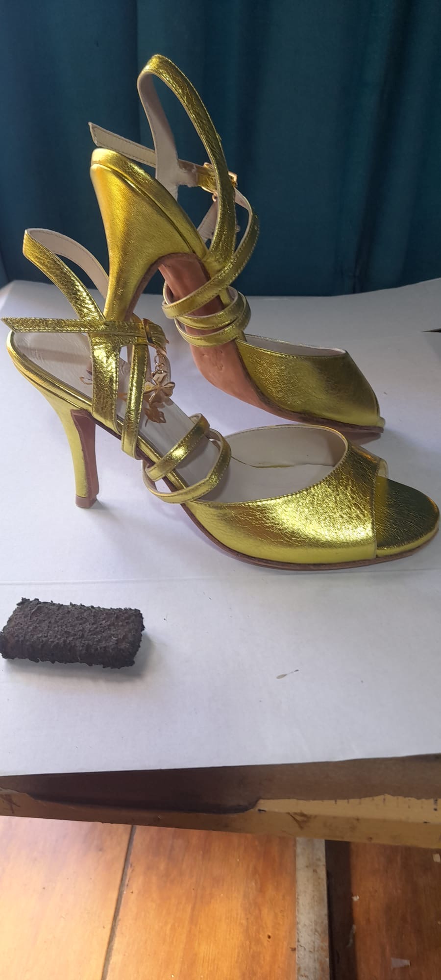 parlak gold kadın tango ayakkabısı esnektir ve kayma yapmaz renk ve pont seçimi size aittir